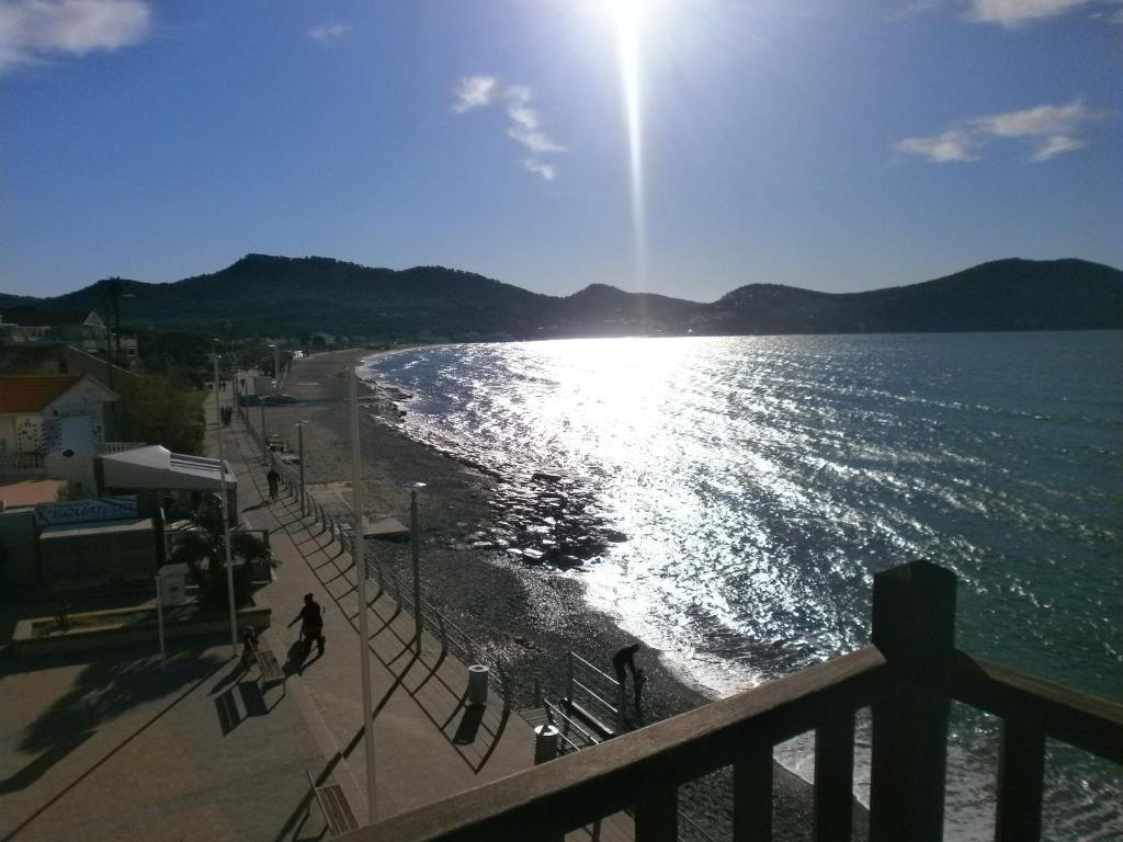 Hotel Chanteplage Saint-Cyr-sur-Mer Quarto foto